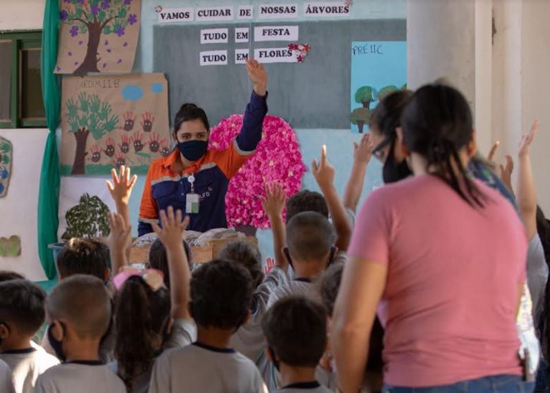 AURA APOENA PROMOVE EDUCAÇÃO AMBIENTAL EM TRÊS MUNÍCIPIOS