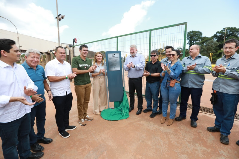 HYDRO RECEBE GOVERNADOR NA ESTAÇÃO DE GÁS NATURAL